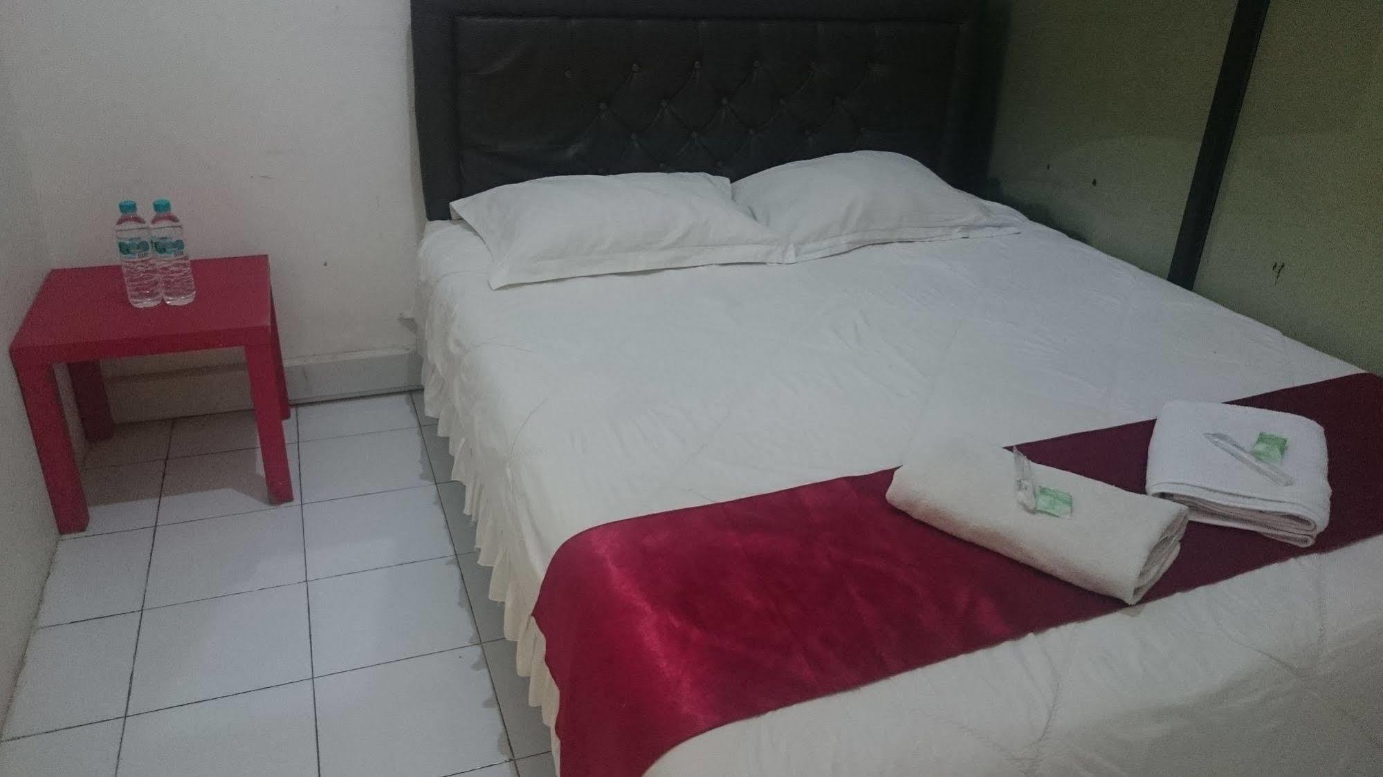 Capsule Homestay Surabaya Luaran gambar