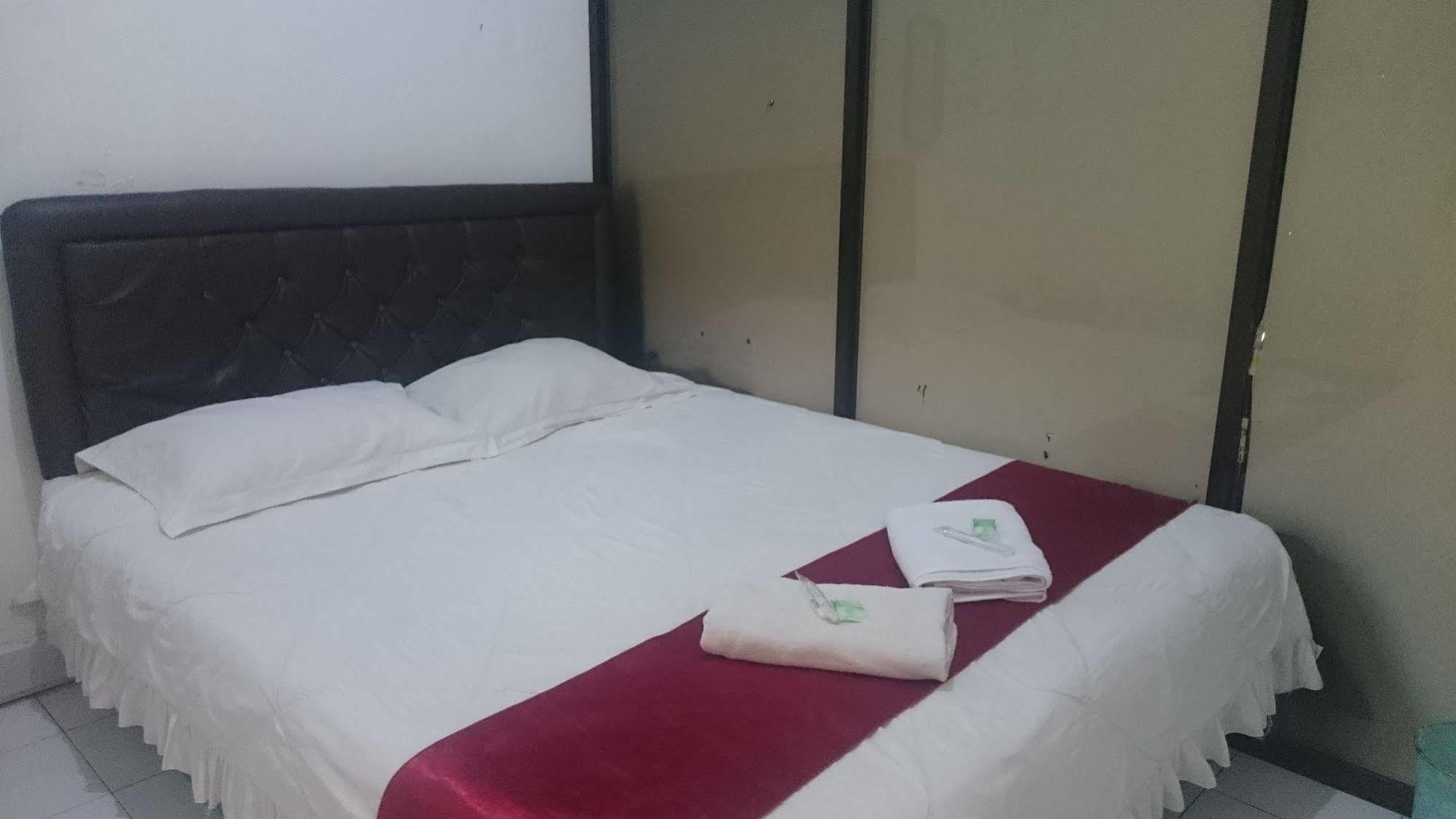 Capsule Homestay Surabaya Luaran gambar